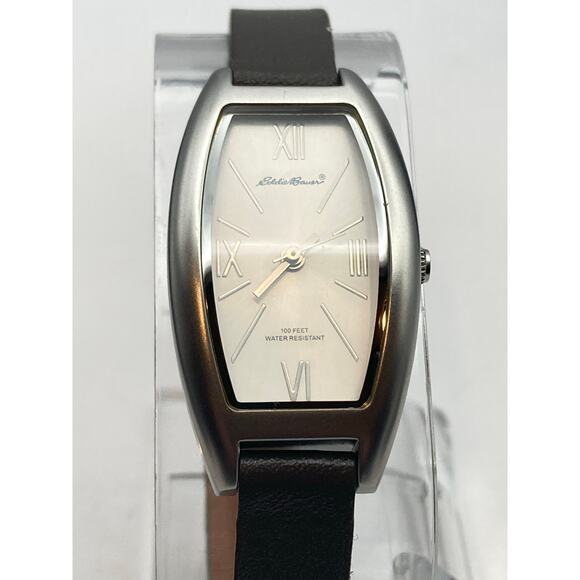 Eddie Bauer Curved Face Womens Watch 22mm New Battery - Adjustable Band WR 3ATM - Picture 7 of 13